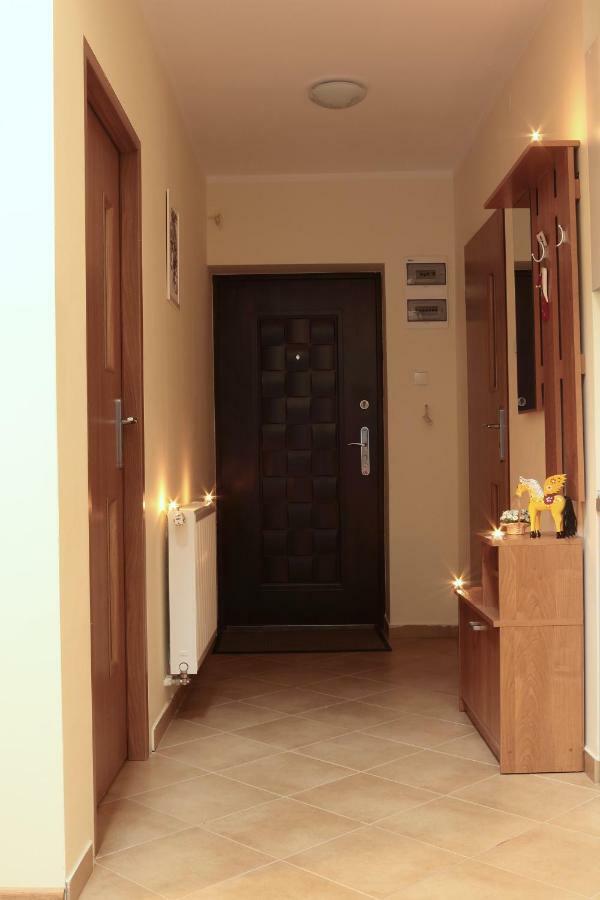 Apartamenty Przy Trakcie Cesarskim 벵기에르스카 구르카 외부 사진